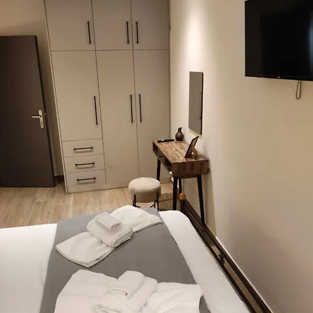 Apartament George's House *